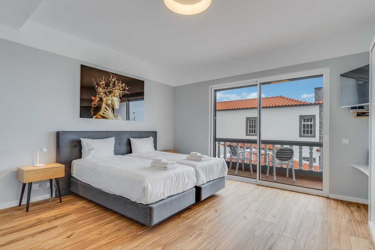 Bedroom 1 with open space and with dinning table