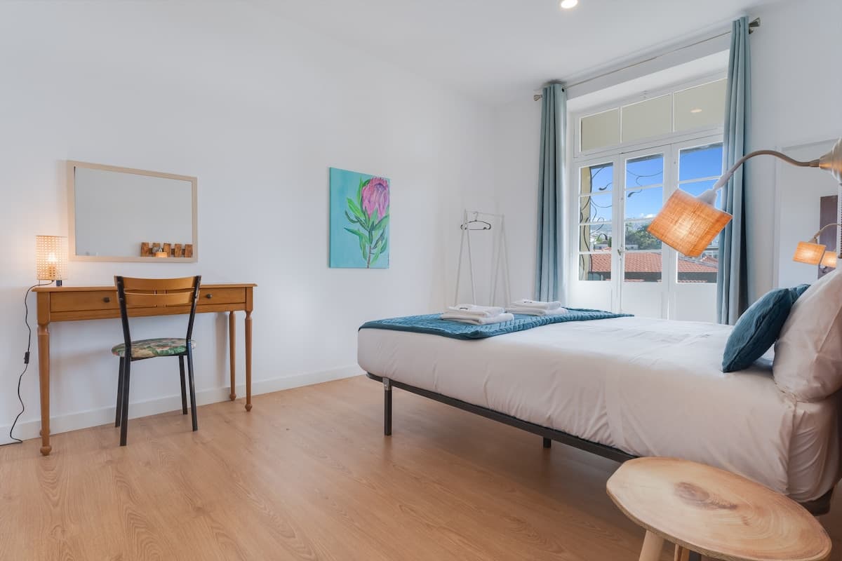 Queen Size Bedroom - Suite