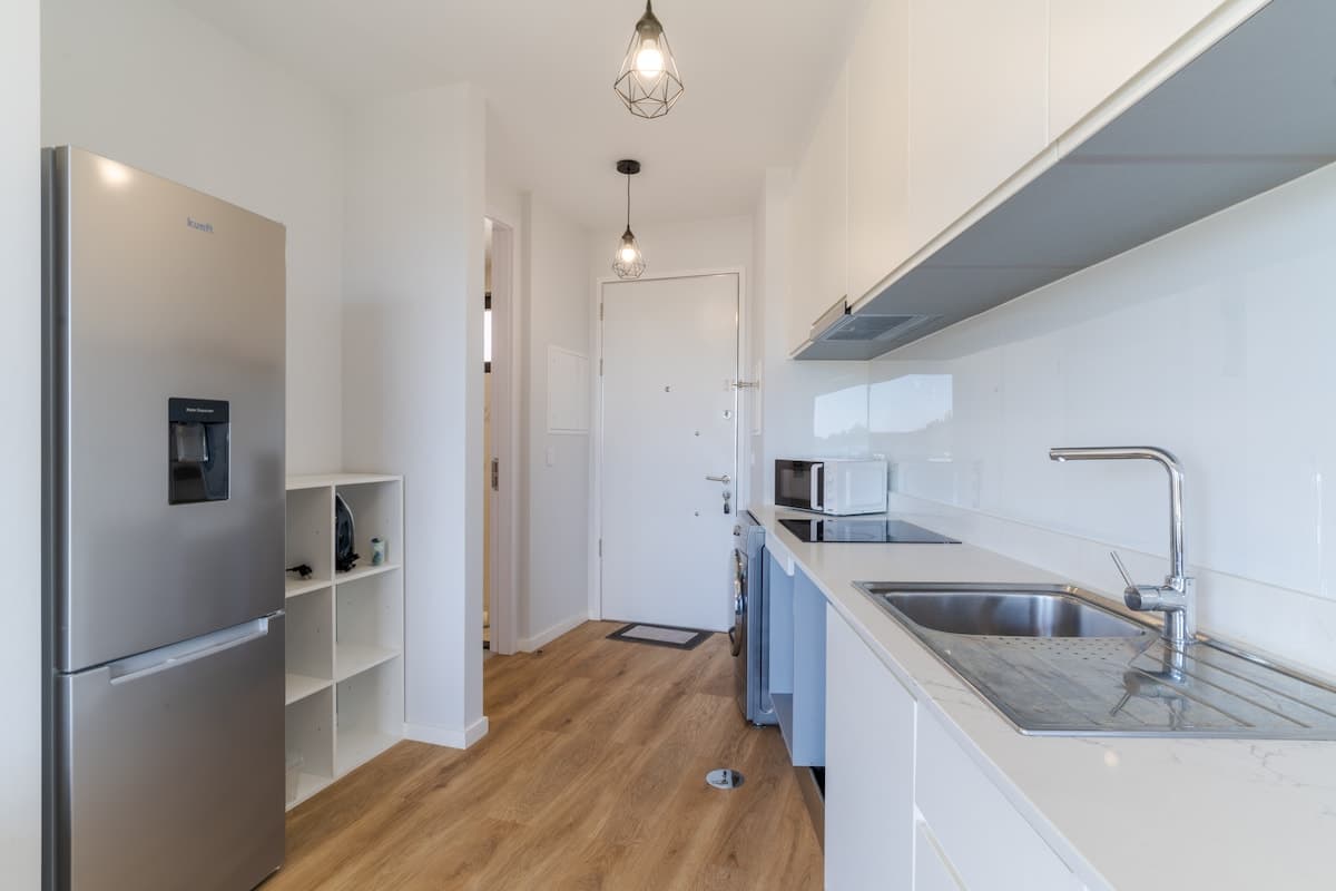 Fully equipped Kitchen with a Washing Machine