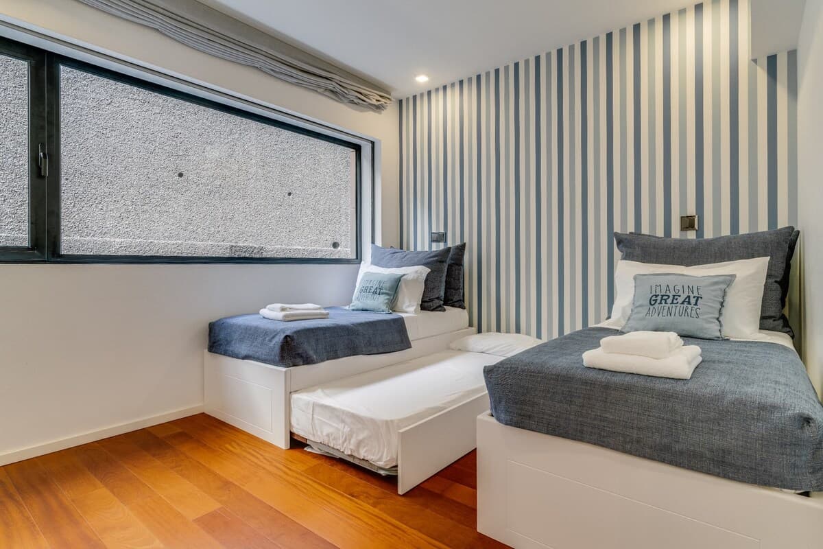 Bedroom 3 Single Beds